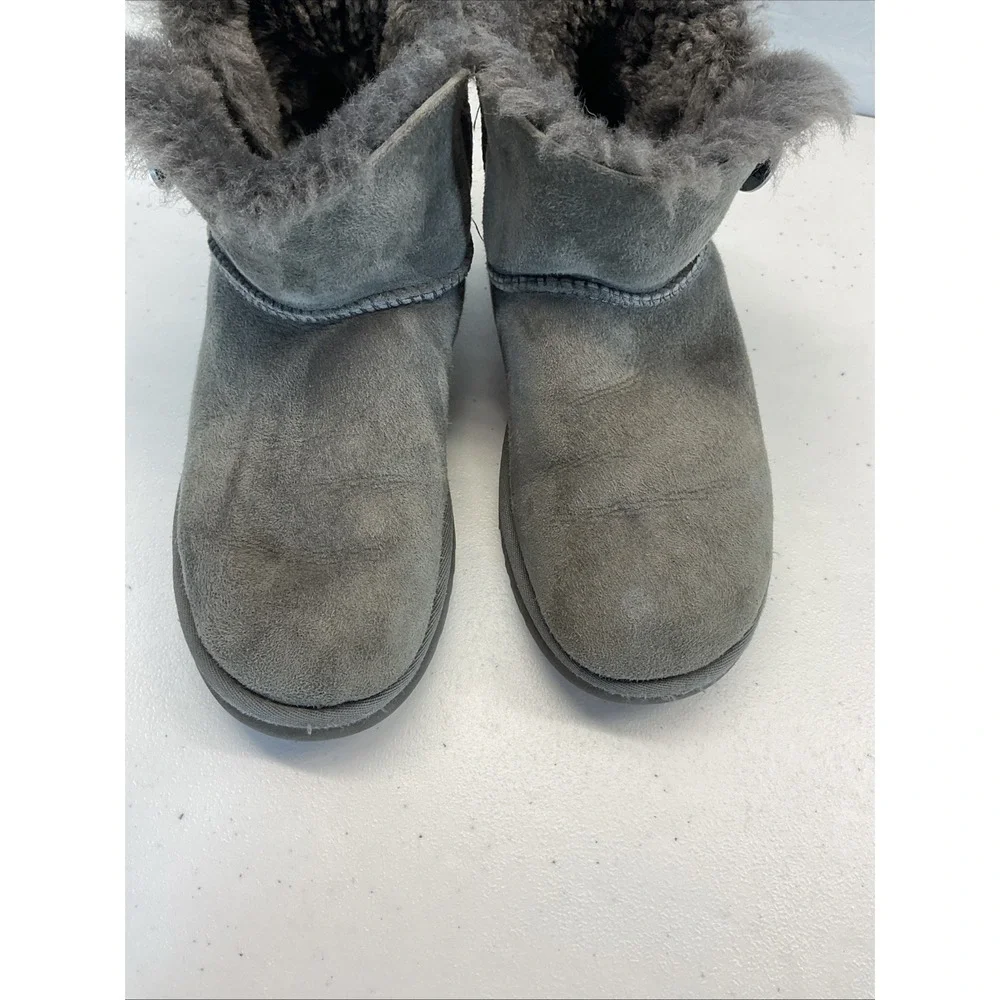 UGG Mini Bailey Button Bling Gray Sheepskin Boots Women's Size 7‎